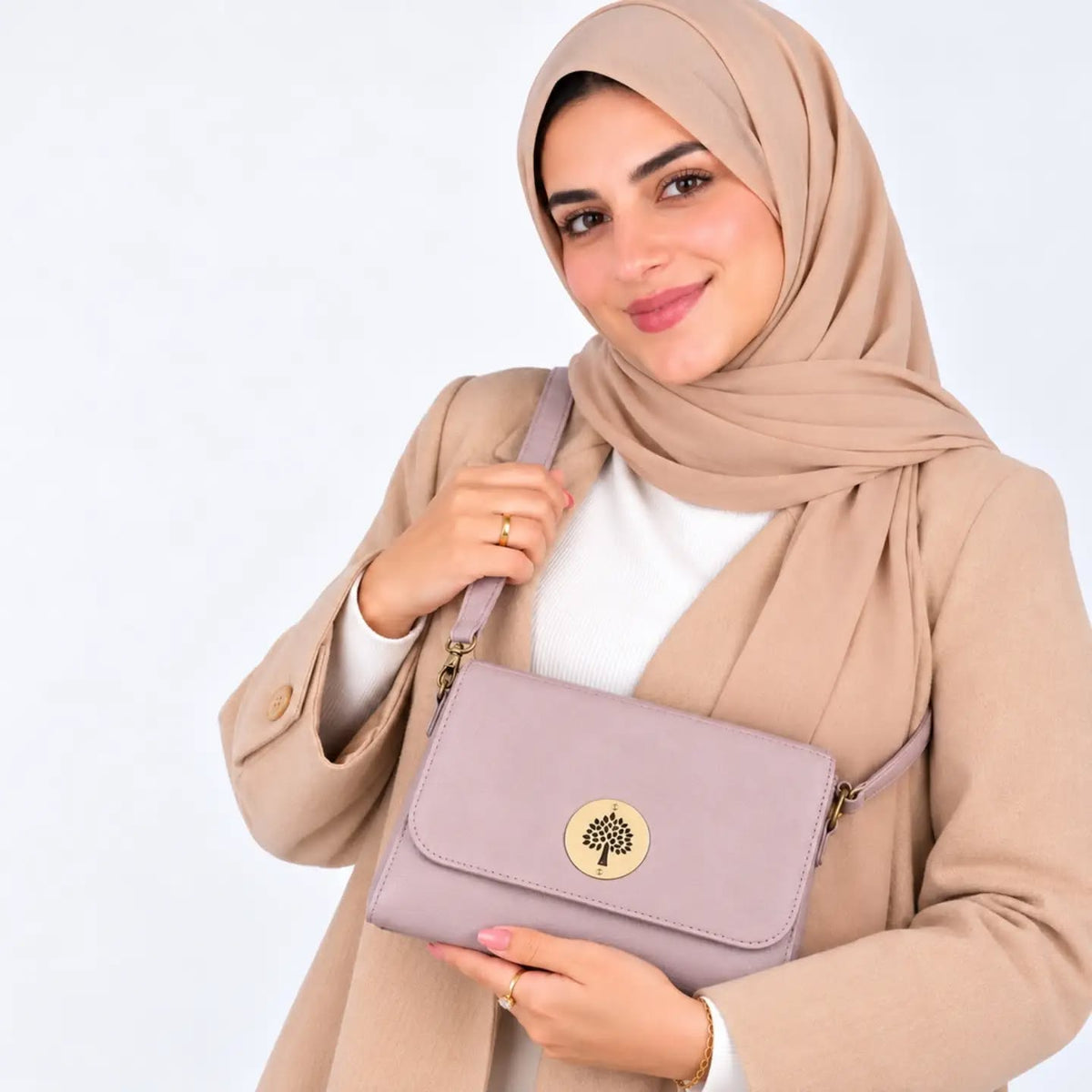 شنطة كلاتش بحزام كروس إضافي