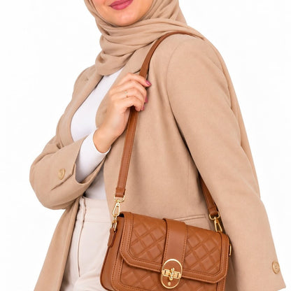 شنطة كتف كابتونيه بحزامين إضافيين وقفل معدني